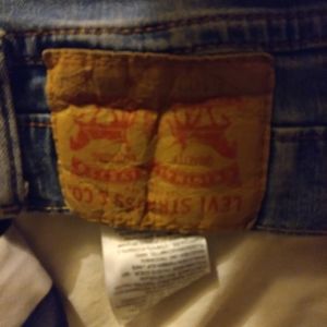 Size 8 Levi  jeans